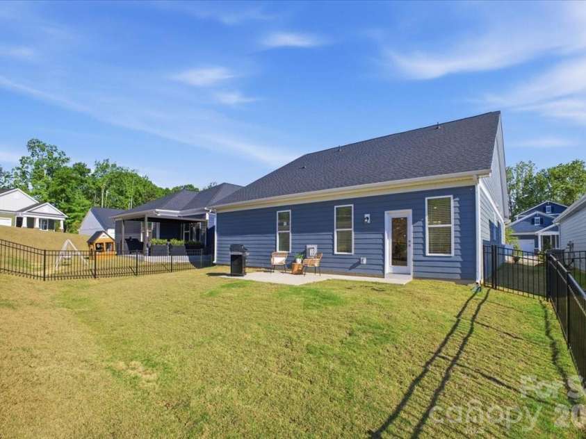 602 Banter Lane, Cramerton, NC 28032.  MLS# CAR4370237, YatesRealty ID 20809. 