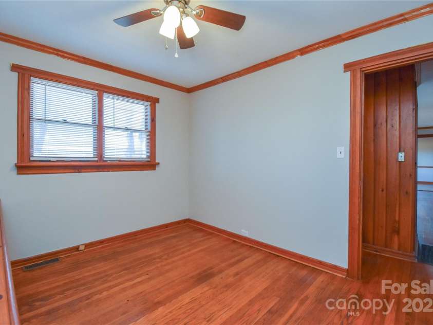 233 Third Creek Road, Statesville, NC 28677.  MLS# CAR4220725, YatesRealty ID 2081. 