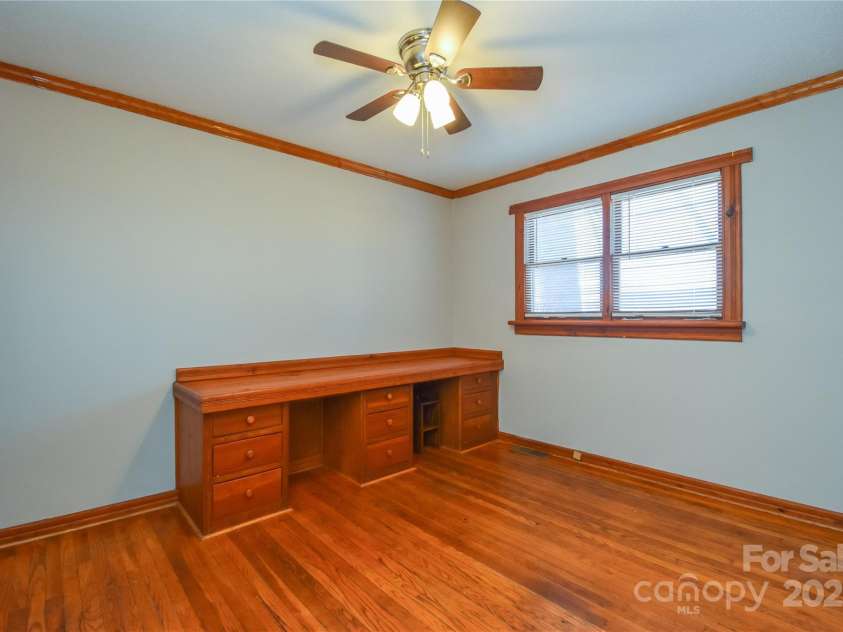 233 Third Creek Road, Statesville, NC 28677.  MLS# CAR4220725, YatesRealty ID 2081. 