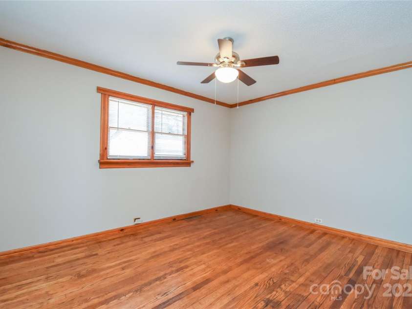 233 Third Creek Road, Statesville, NC 28677.  MLS# CAR4220725, YatesRealty ID 2081. 