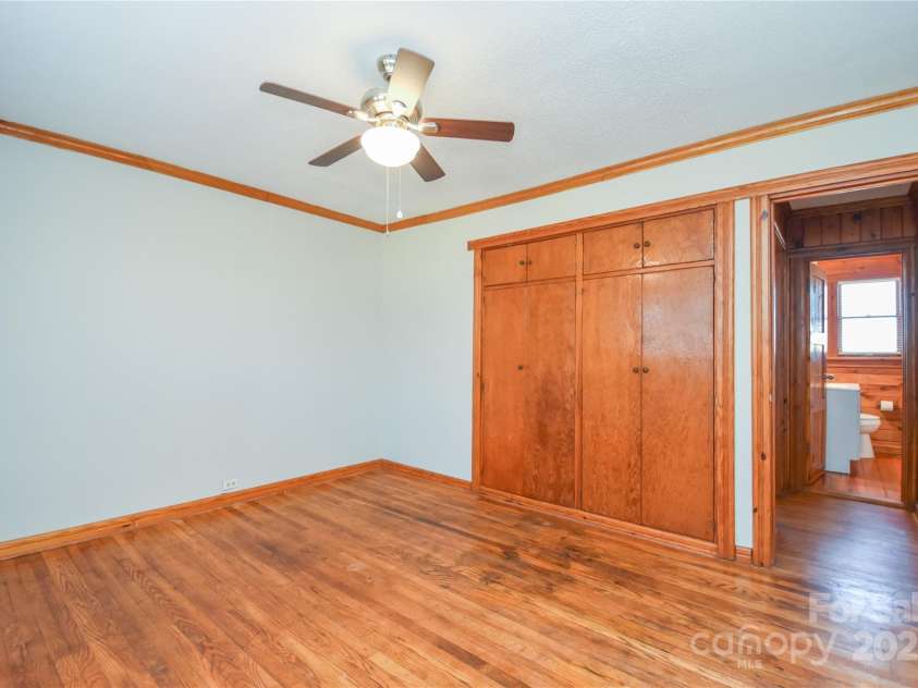 233 Third Creek Road, Statesville, NC 28677.  MLS# CAR4220725, YatesRealty ID 2081. 