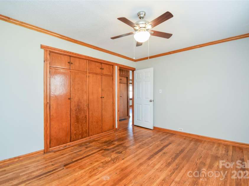 233 Third Creek Road, Statesville, NC 28677.  MLS# CAR4220725, YatesRealty ID 2081. 