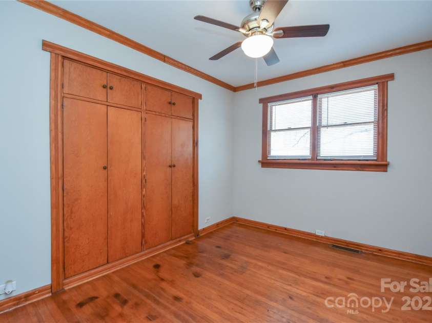 233 Third Creek Road, Statesville, NC 28677.  MLS# CAR4220725, YatesRealty ID 2081. 