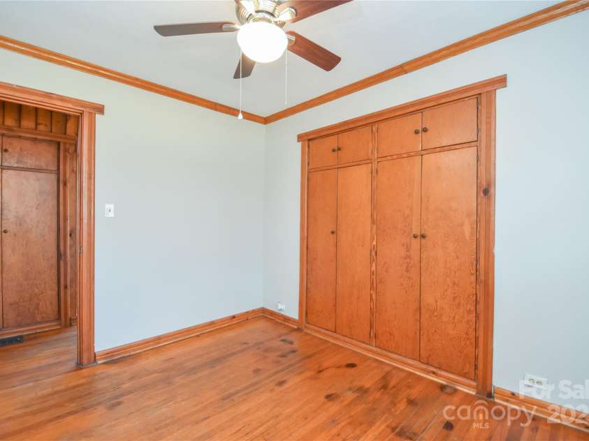 233 Third Creek Road, Statesville, NC 28677.  MLS# CAR4220725, YatesRealty ID 2081. 