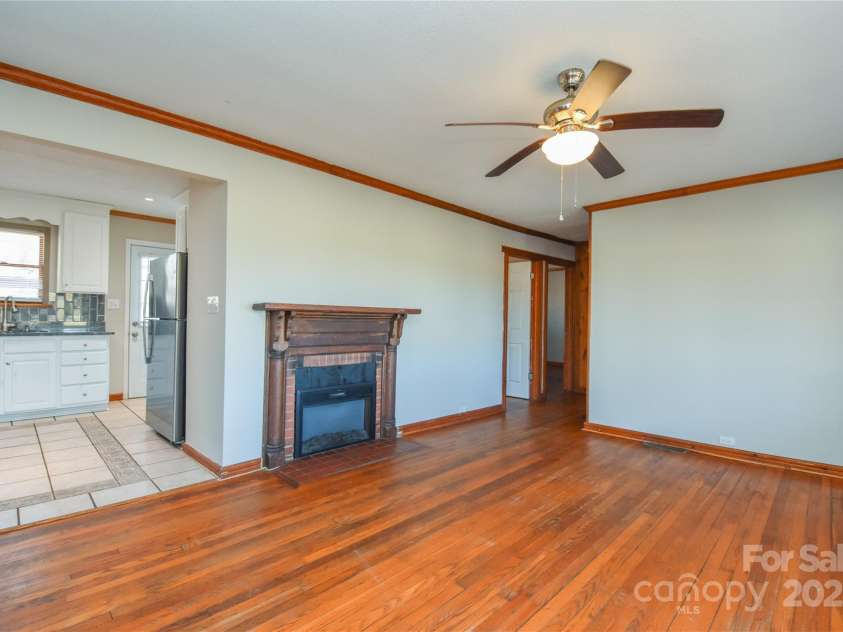 233 Third Creek Road, Statesville, NC 28677.  MLS# CAR4220725, YatesRealty ID 2081. 