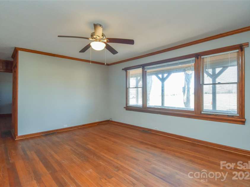 233 Third Creek Road, Statesville, NC 28677.  MLS# CAR4220725, YatesRealty ID 2081. 