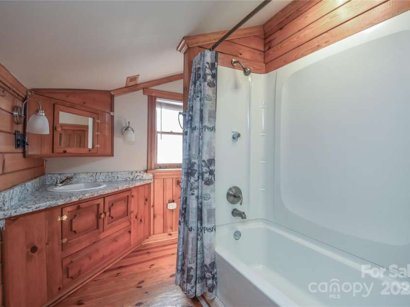 233 Third Creek Road, Statesville, NC 28677.  MLS# CAR4220725, YatesRealty ID 2081. 