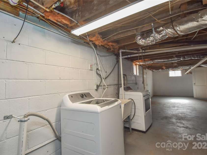 233 Third Creek Road, Statesville, NC 28677.  MLS# CAR4220725, YatesRealty ID 2081. 