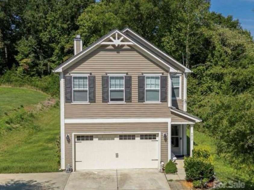7017 Whitewater Loop, Lowell, NC 28098.  MLS# CAR4306302, YatesRealty ID 2081. 