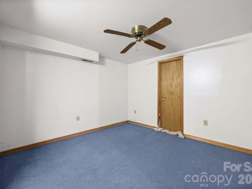 7233 Tuckaseegee Road, Charlotte, NC 28214.  MLS# CAR4379015, YatesRealty ID 20810. Basement