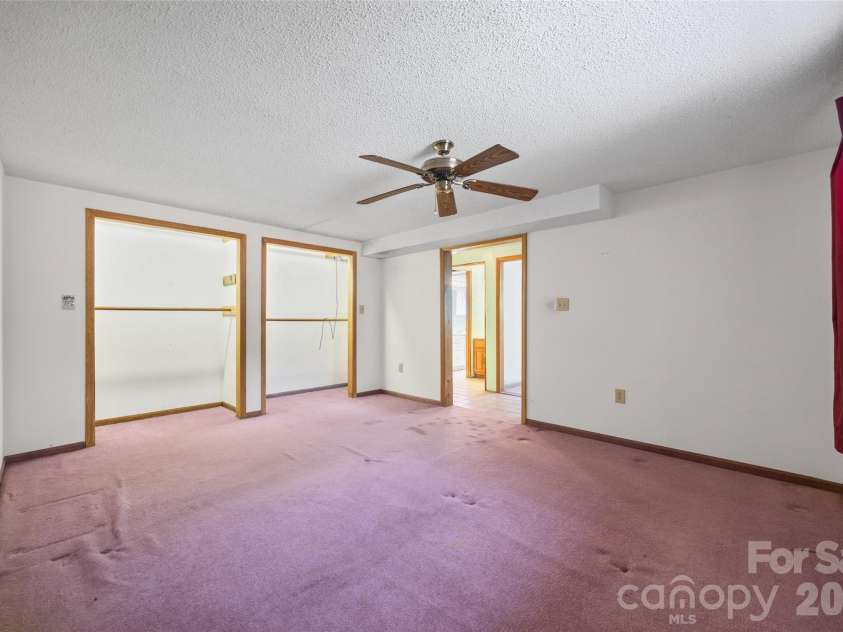 7233 Tuckaseegee Road, Charlotte, NC 28214.  MLS# CAR4379015, YatesRealty ID 20810. Basement