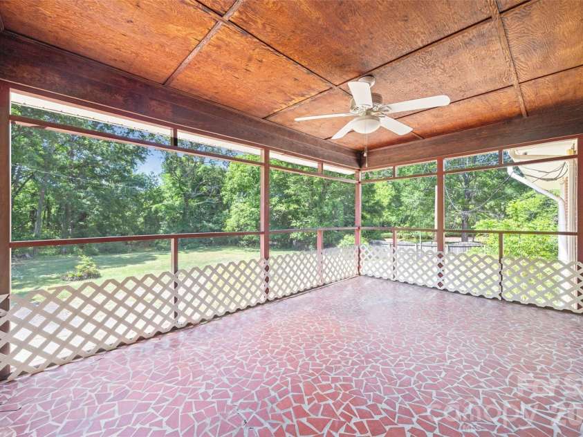 7233 Tuckaseegee Road, Charlotte, NC 28214.  MLS# CAR4379015, YatesRealty ID 20810. Screen Porch