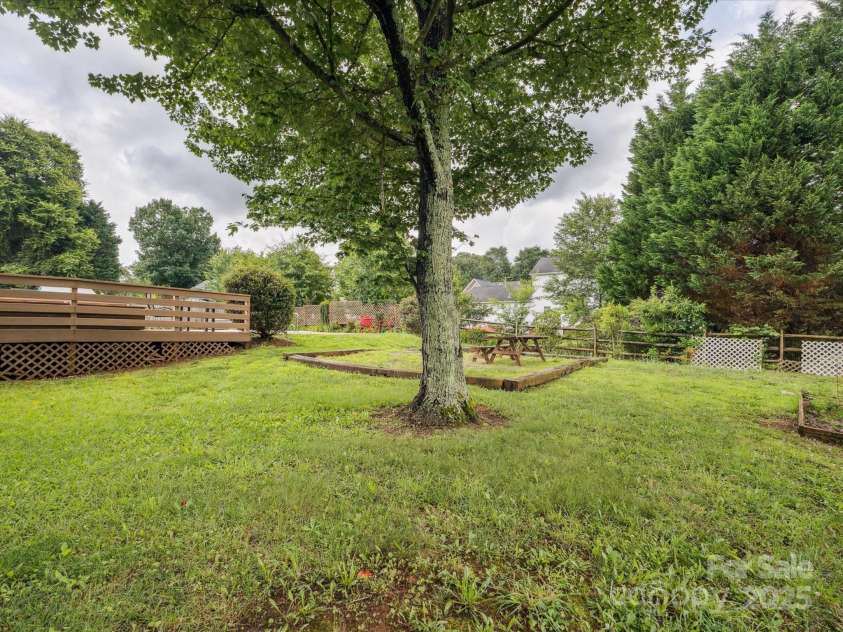 116 Birchwood Court, Mount Holly, NC 28120.  MLS# CAR4268007, YatesRealty ID 20811. 