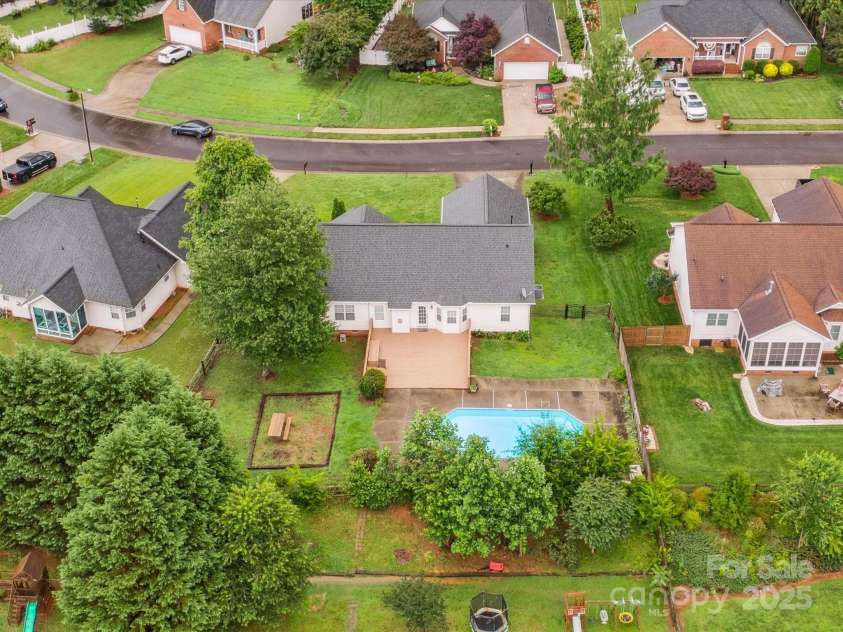 116 Birchwood Court, Mount Holly, NC 28120.  MLS# CAR4268007, YatesRealty ID 20811. 