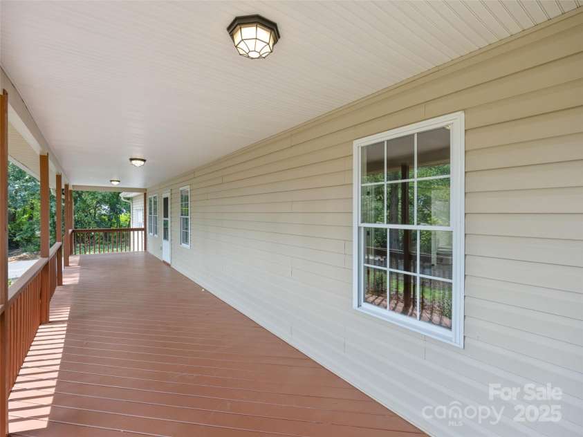 24 Memory Lane, Arden, NC 28704.  MLS# CAR4271888, YatesRealty ID 20812. 