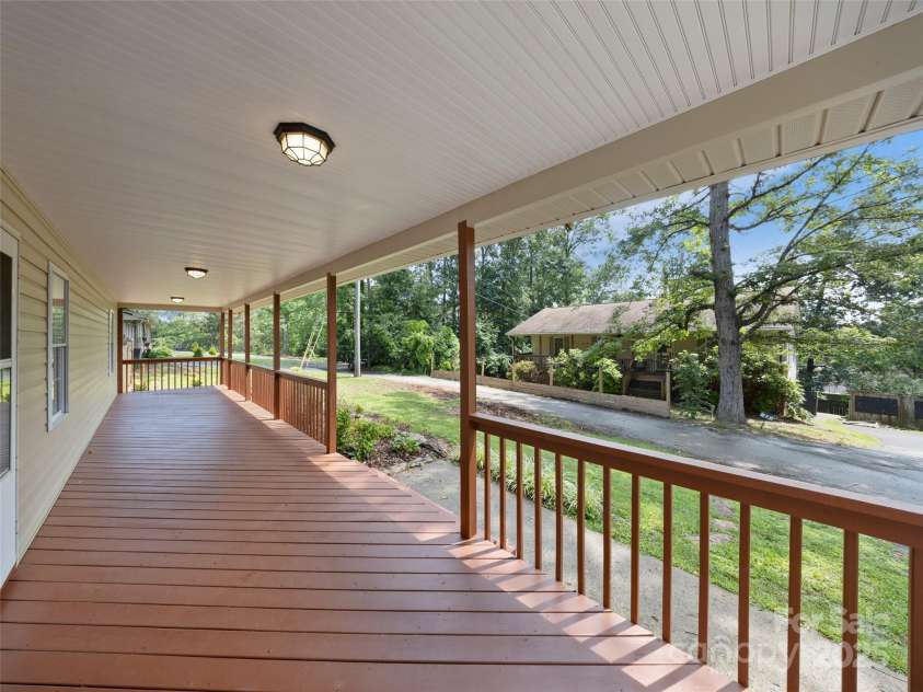 24 Memory Lane, Arden, NC 28704.  MLS# CAR4271888, YatesRealty ID 20812. 