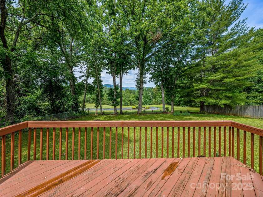 24 Memory Lane, Arden, NC 28704.  MLS# CAR4271888, YatesRealty ID 20812. 