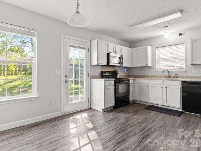 546 Danfield Drive, Clover, SC 29710.  MLS# CAR4364305, YatesRealty ID 20812. 