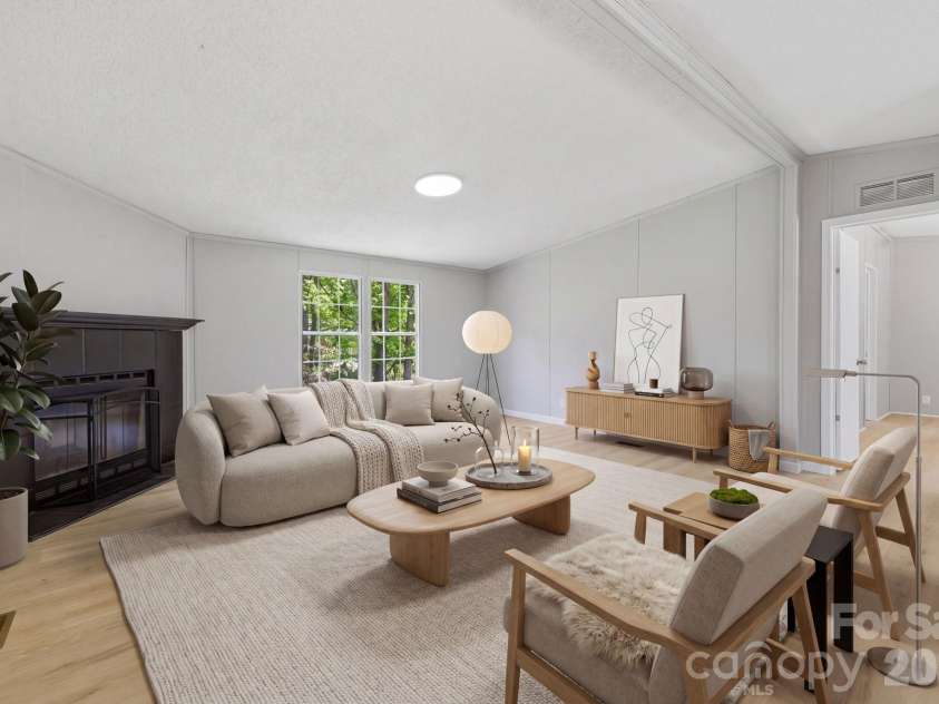 6490 Willow Road, Hendersonville, NC 28739.  MLS# CAR4378967, YatesRealty ID 20813. 