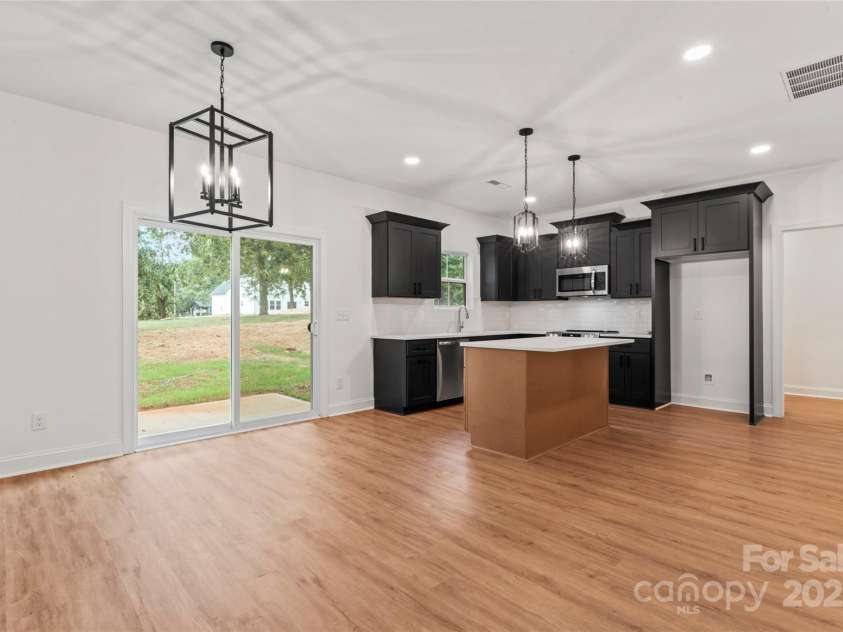 329 Henderson Circle, Harrisburg, NC 28075.  MLS# CAR4285649, YatesRealty ID 20814. 
