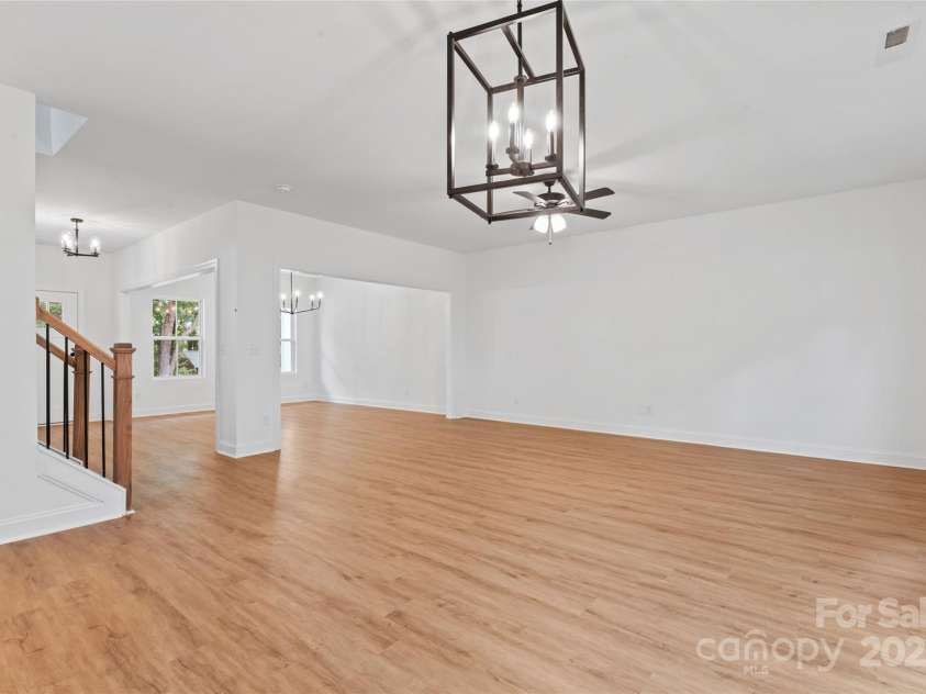 329 Henderson Circle, Harrisburg, NC 28075.  MLS# CAR4285649, YatesRealty ID 20814. 