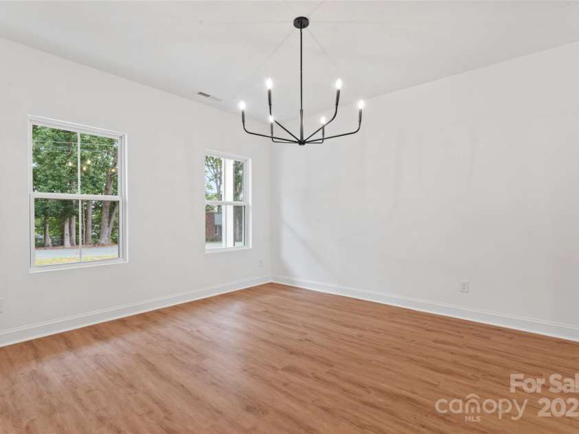 329 Henderson Circle, Harrisburg, NC 28075.  MLS# CAR4285649, YatesRealty ID 20814. 