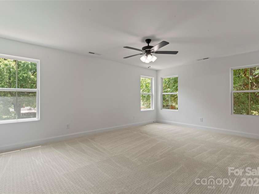 329 Henderson Circle, Harrisburg, NC 28075.  MLS# CAR4285649, YatesRealty ID 20814. 