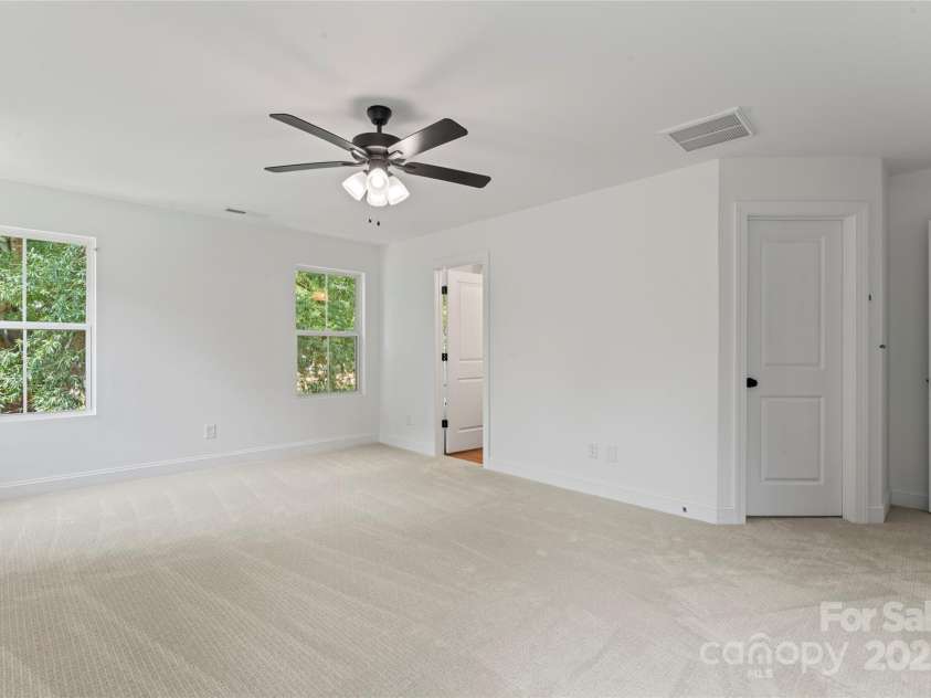 329 Henderson Circle, Harrisburg, NC 28075.  MLS# CAR4285649, YatesRealty ID 20814. 