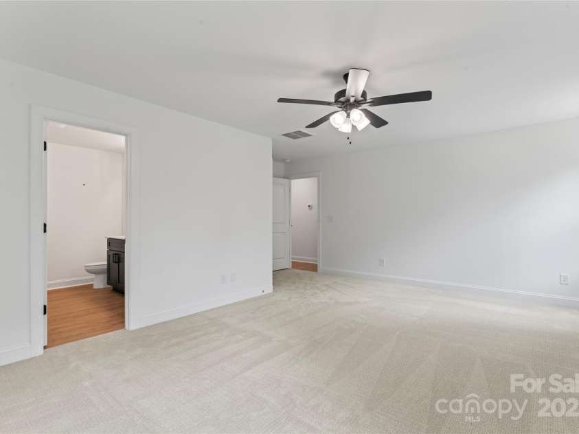 329 Henderson Circle, Harrisburg, NC 28075.  MLS# CAR4285649, YatesRealty ID 20814. 