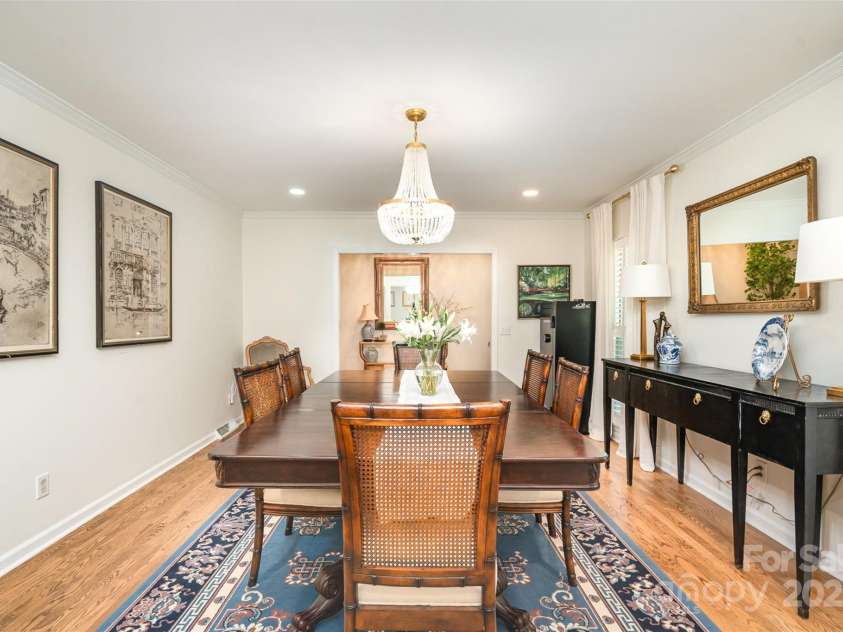 935 Trentle Court, Charlotte, NC 28211.  MLS# CAR4270390, YatesRealty ID 20815. 