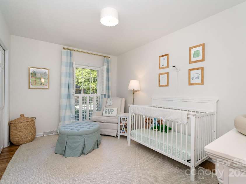 935 Trentle Court, Charlotte, NC 28211.  MLS# CAR4270390, YatesRealty ID 20815. 