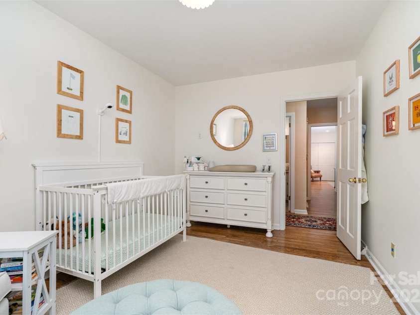 935 Trentle Court, Charlotte, NC 28211.  MLS# CAR4270390, YatesRealty ID 20815. 