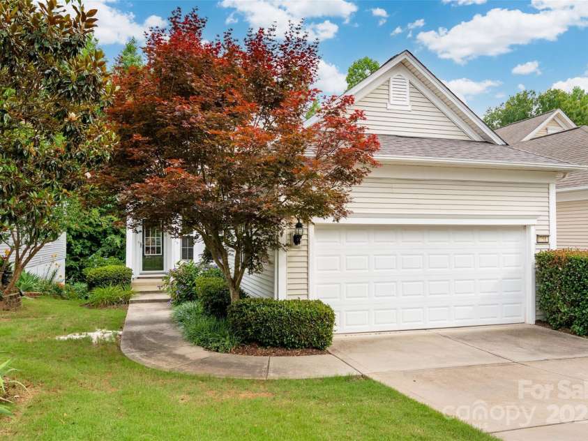 17513 Hawks View Drive, Fort Mill, SC 29707.  MLS# CAR4270227, YatesRealty ID 20816. 