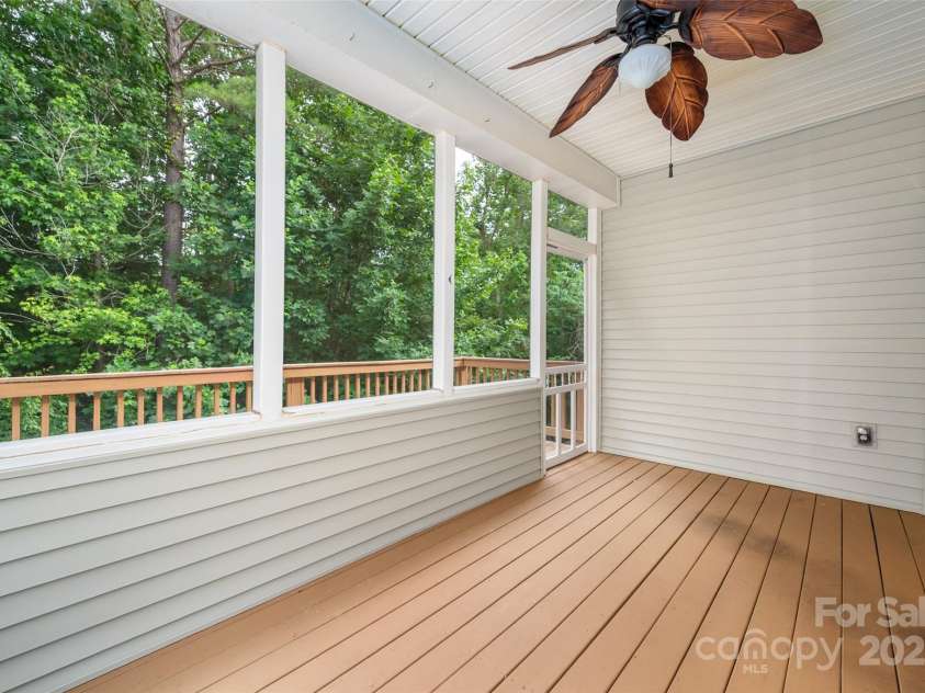 17513 Hawks View Drive, Fort Mill, SC 29707.  MLS# CAR4270227, YatesRealty ID 20816. 