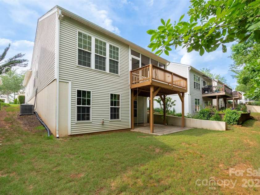 17513 Hawks View Drive, Fort Mill, SC 29707.  MLS# CAR4270227, YatesRealty ID 20816. 