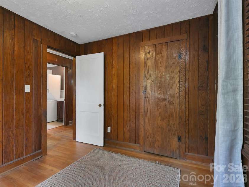 29 Salem Street, Brevard, NC 28712.  MLS# CAR4379938, YatesRealty ID 20816. 