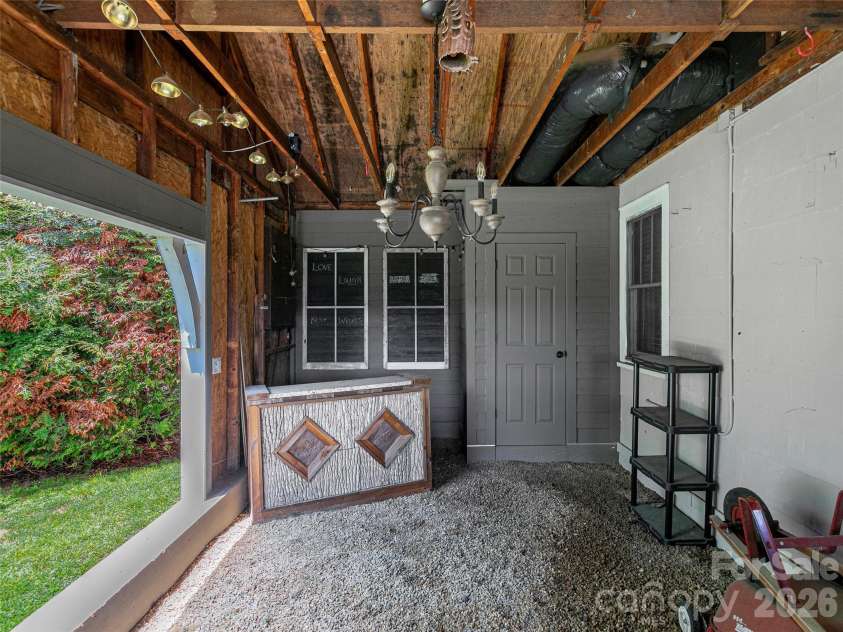 29 Salem Street, Brevard, NC 28712.  MLS# CAR4379938, YatesRealty ID 20816. 