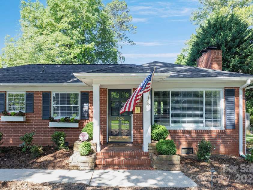 4526 Longwood Drive, Charlotte, NC 28209.  MLS# CAR4271141, YatesRealty ID 20817. 