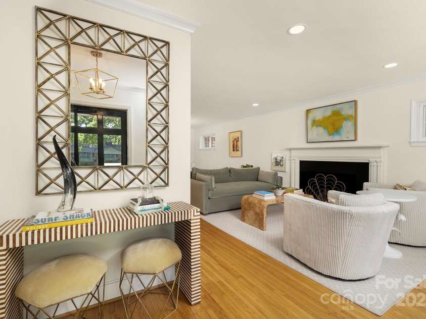 4526 Longwood Drive, Charlotte, NC 28209.  MLS# CAR4271141, YatesRealty ID 20817. 
