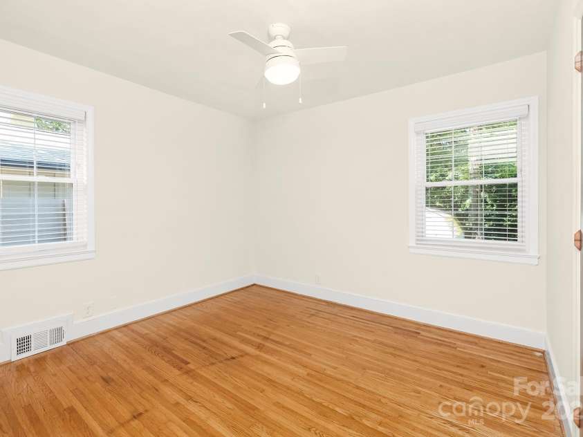 4526 Longwood Drive, Charlotte, NC 28209.  MLS# CAR4271141, YatesRealty ID 20817. 