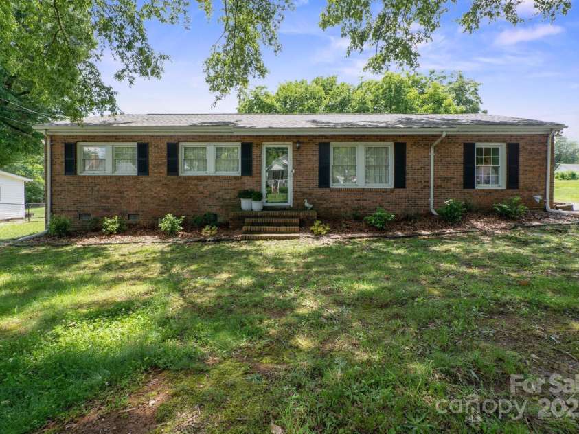 1787 Eastover Drive, Mount Pleasant, NC 28124.  MLS# CAR4271483, YatesRealty ID 20819. 
