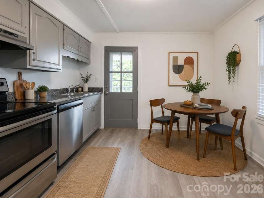 20 Baldwin Street, Asheville, NC 28803.  MLS# CAR4376594, YatesRealty ID 20819. 