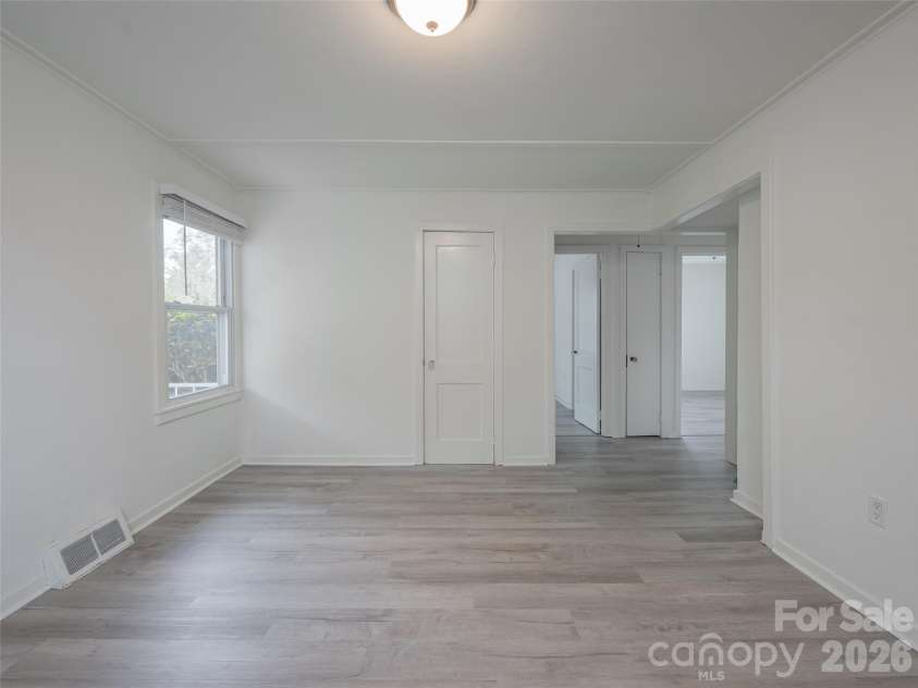 20 Baldwin Street, Asheville, NC 28803.  MLS# CAR4376594, YatesRealty ID 20819. 