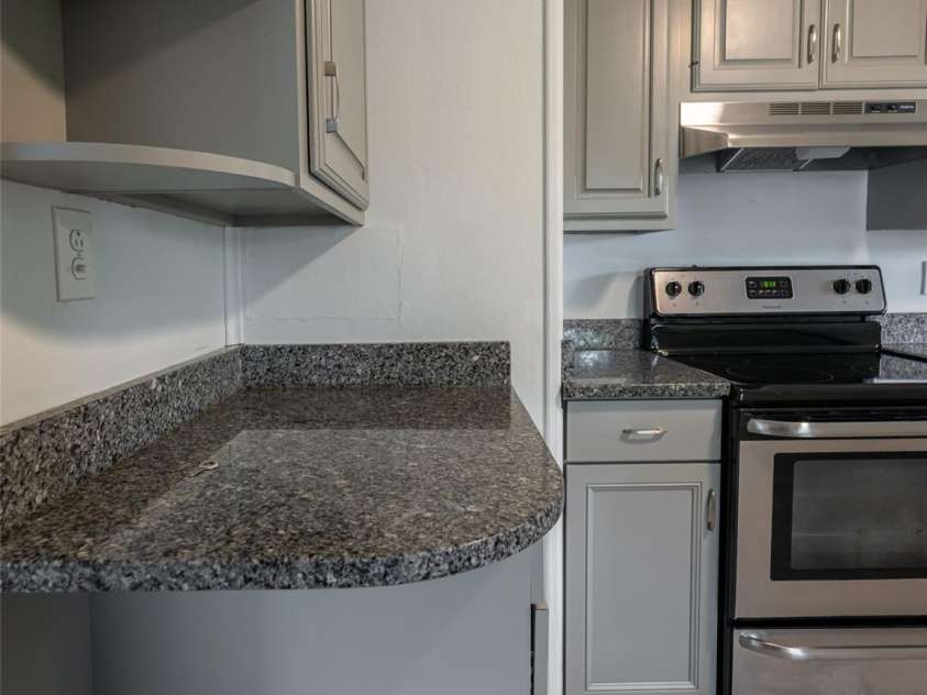 20 Baldwin Street, Asheville, NC 28803.  MLS# CAR4376594, YatesRealty ID 20819. 