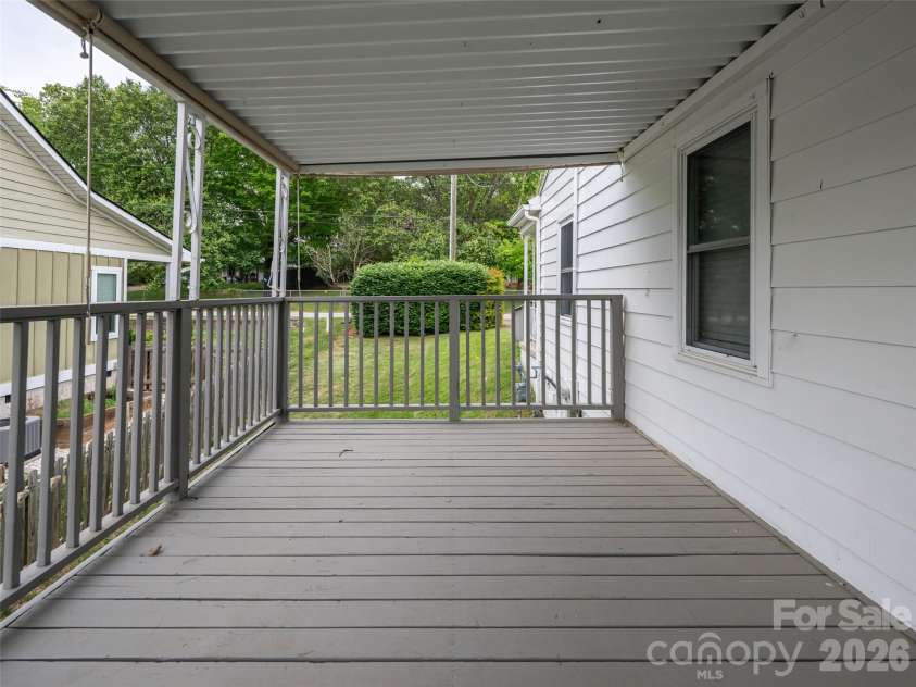 20 Baldwin Street, Asheville, NC 28803.  MLS# CAR4376594, YatesRealty ID 20819. 