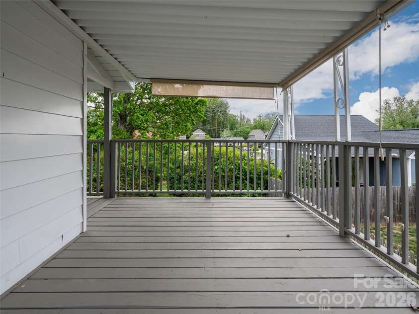 20 Baldwin Street, Asheville, NC 28803.  MLS# CAR4376594, YatesRealty ID 20819. 