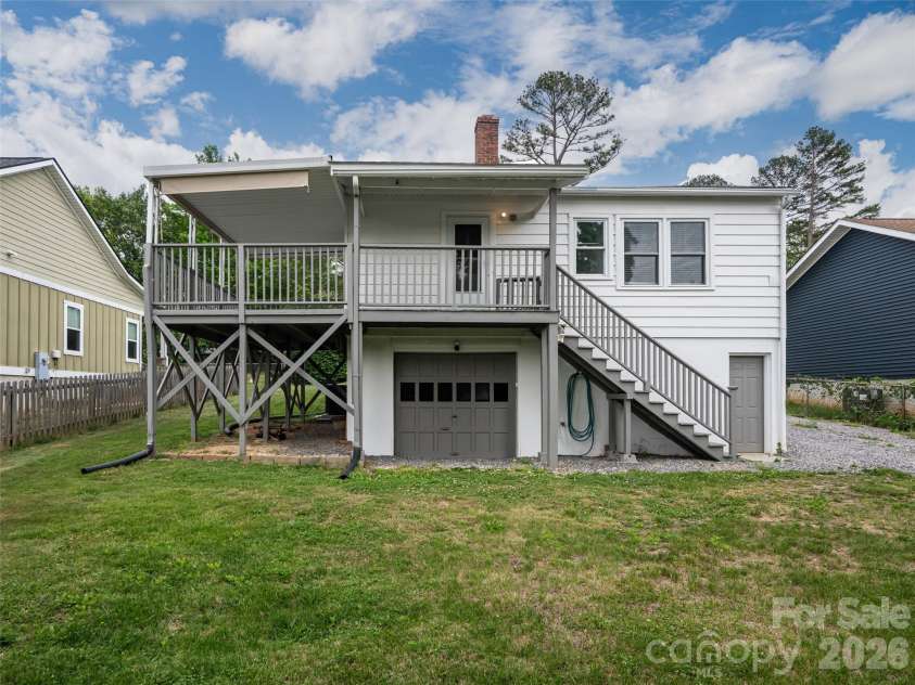 20 Baldwin Street, Asheville, NC 28803.  MLS# CAR4376594, YatesRealty ID 20819. 