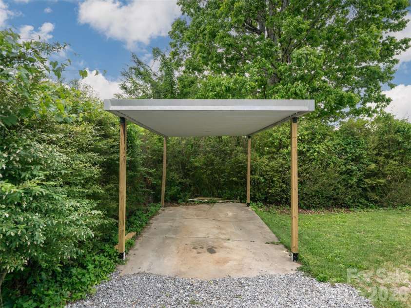20 Baldwin Street, Asheville, NC 28803.  MLS# CAR4376594, YatesRealty ID 20819. 
