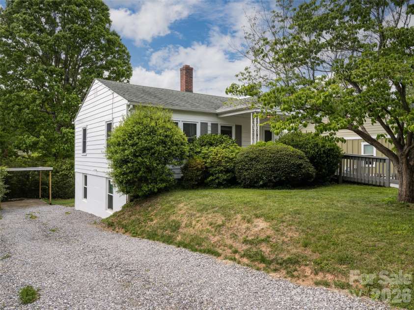 20 Baldwin Street, Asheville, NC 28803.  MLS# CAR4376594, YatesRealty ID 20819. 