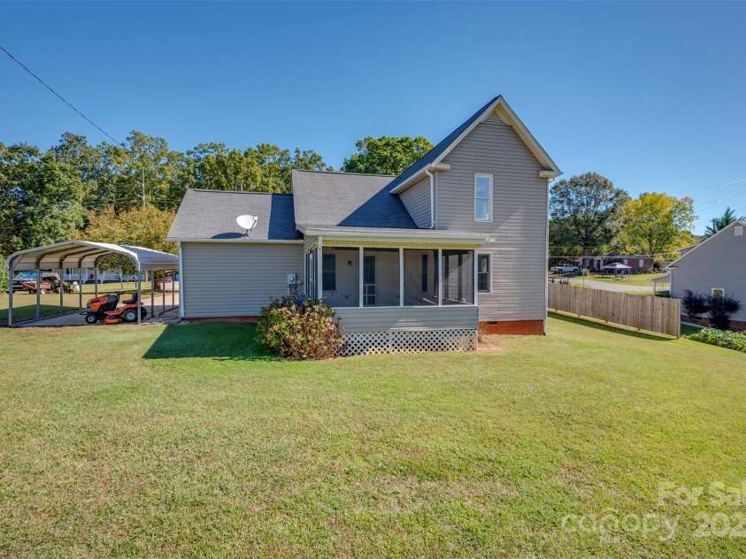 506 Pleasant Street, Spindale, NC 28160.  MLS# CAR4318654, YatesRealty ID 2082. 